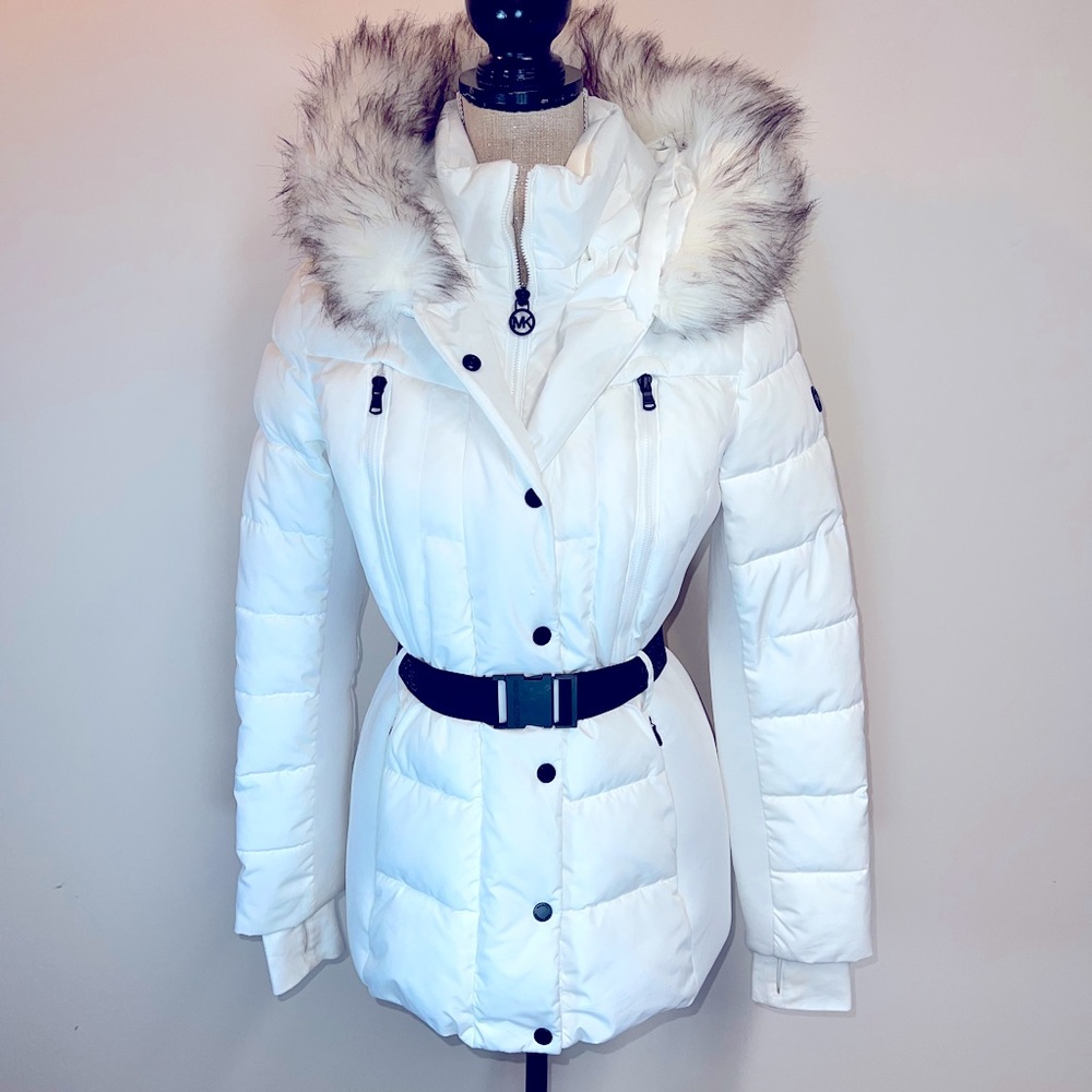 MICHAEL Michael Kors White Puffer Jacket with Faux Fur Trim